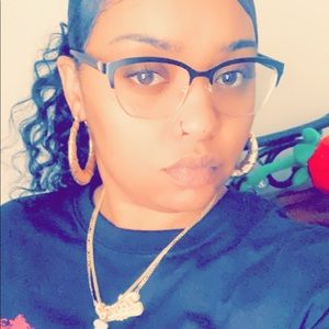 Meet your Posher, Tara